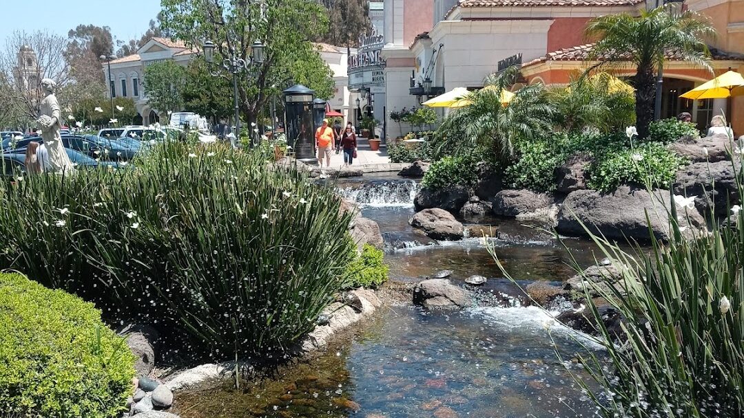Calabasas, CA