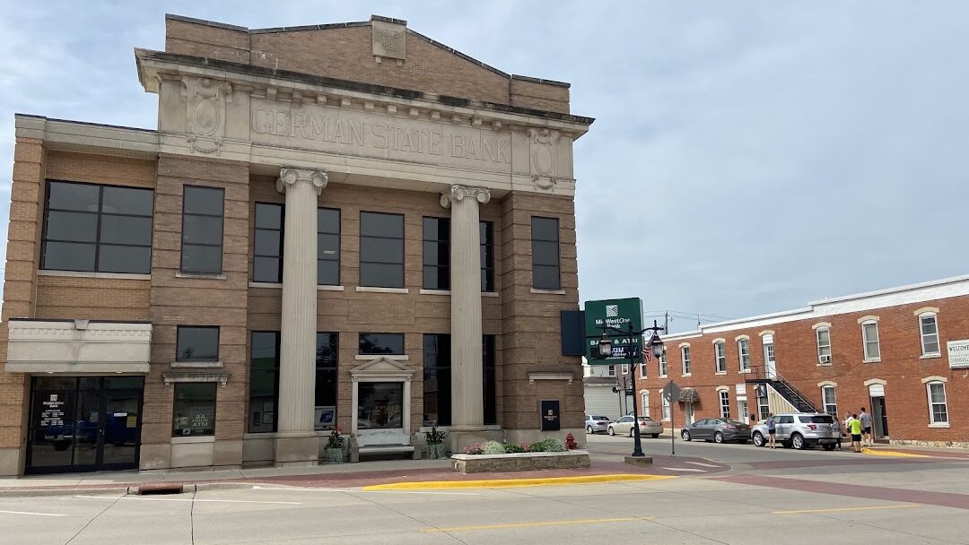 Dyersville, IA