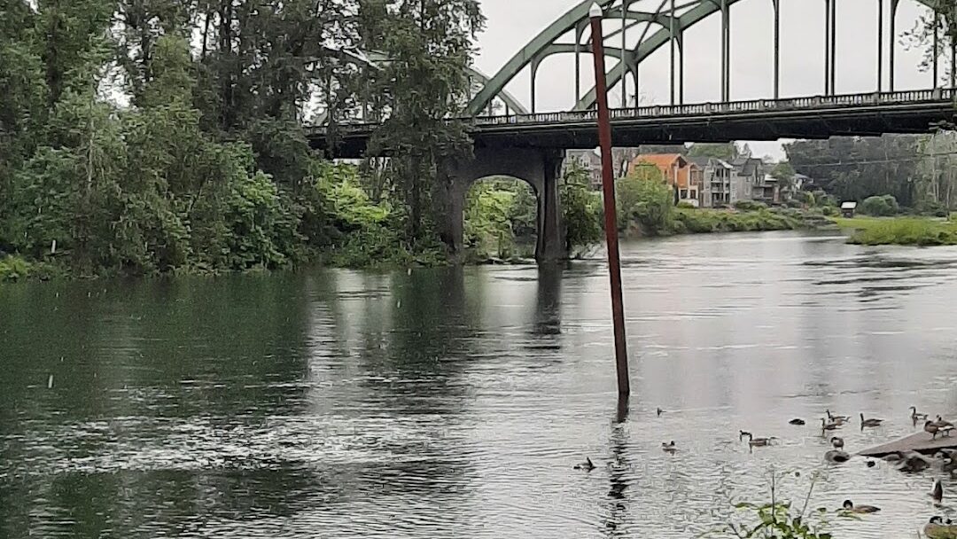 Gladstone, OR