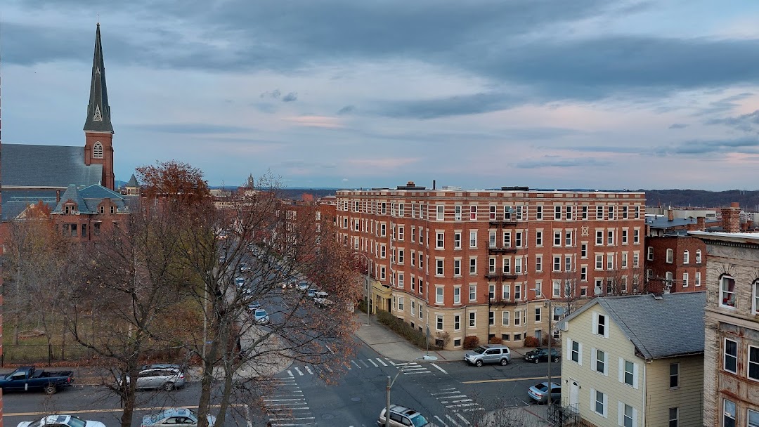 Holyoke, MA
