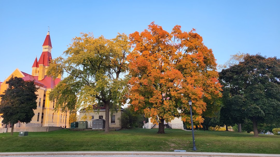 West Bend, WI